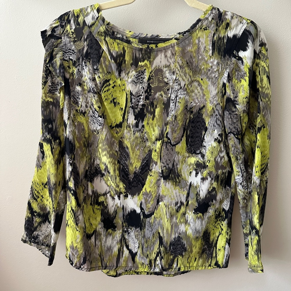 BCBG maxazria 100% silk size S long sleeve